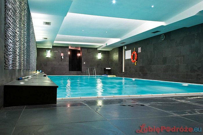 Image pool